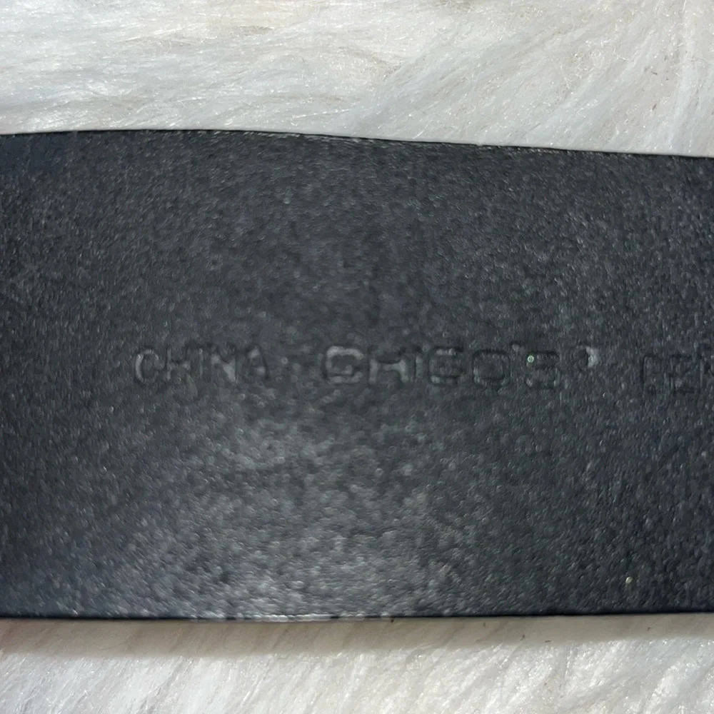 Super cute unique statement belt hammered metallic black leather belt Chicos S/M